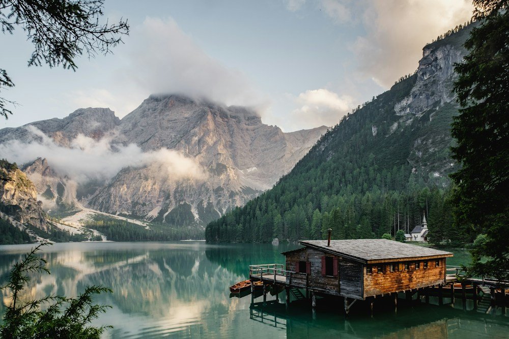 Mountain lake, example photo